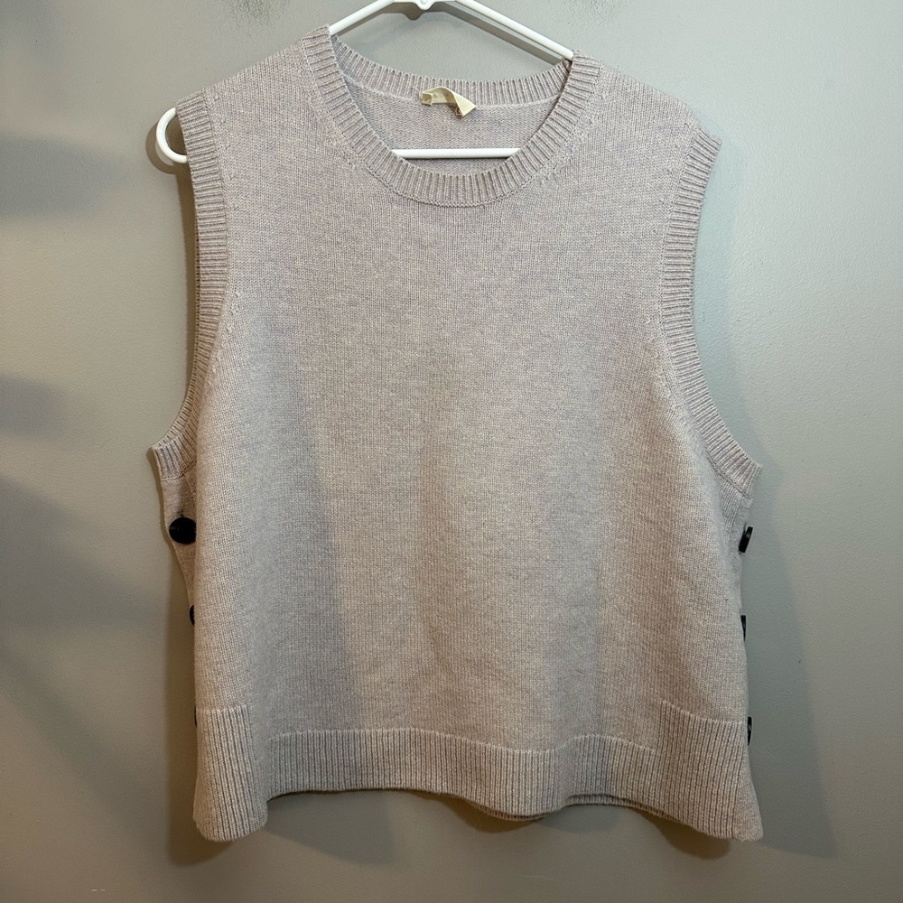 Poetry Women's 100% Lambswool Sleeveless Button Accent Sweater in Pearl Size 12